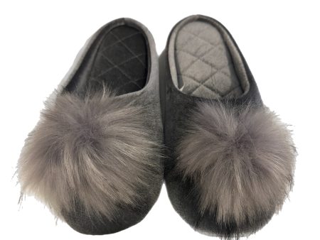 Slippers By Inc  Size: 7 Online now