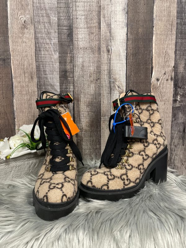 Boots Luxury Designer By Gucci  Size: 10 on Sale